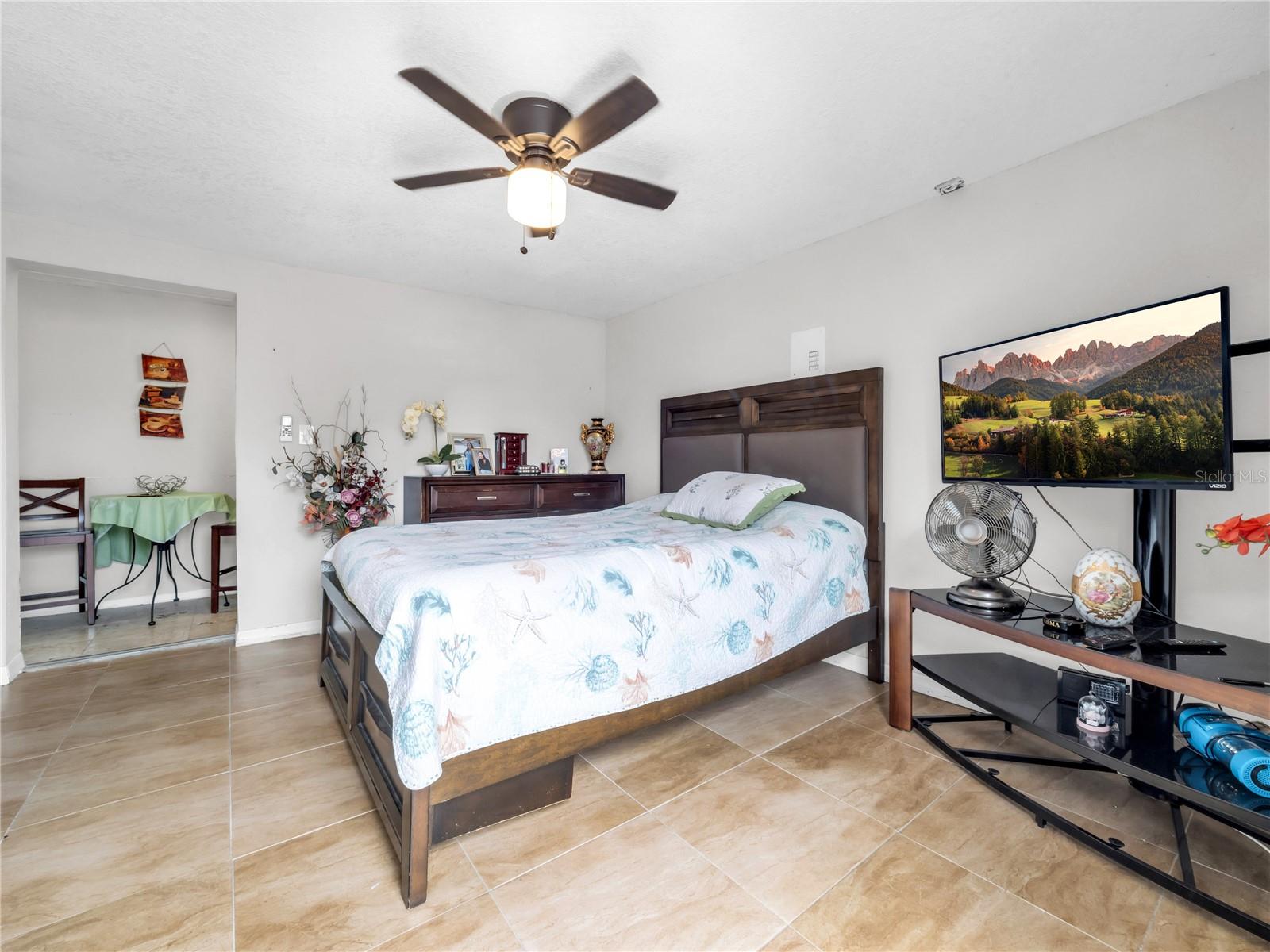 3122 W CREST AVE, TAMPA, FL, 33614