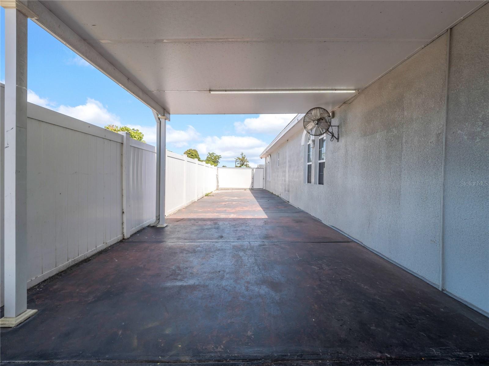 3122 W CREST AVE, TAMPA, FL, 33614