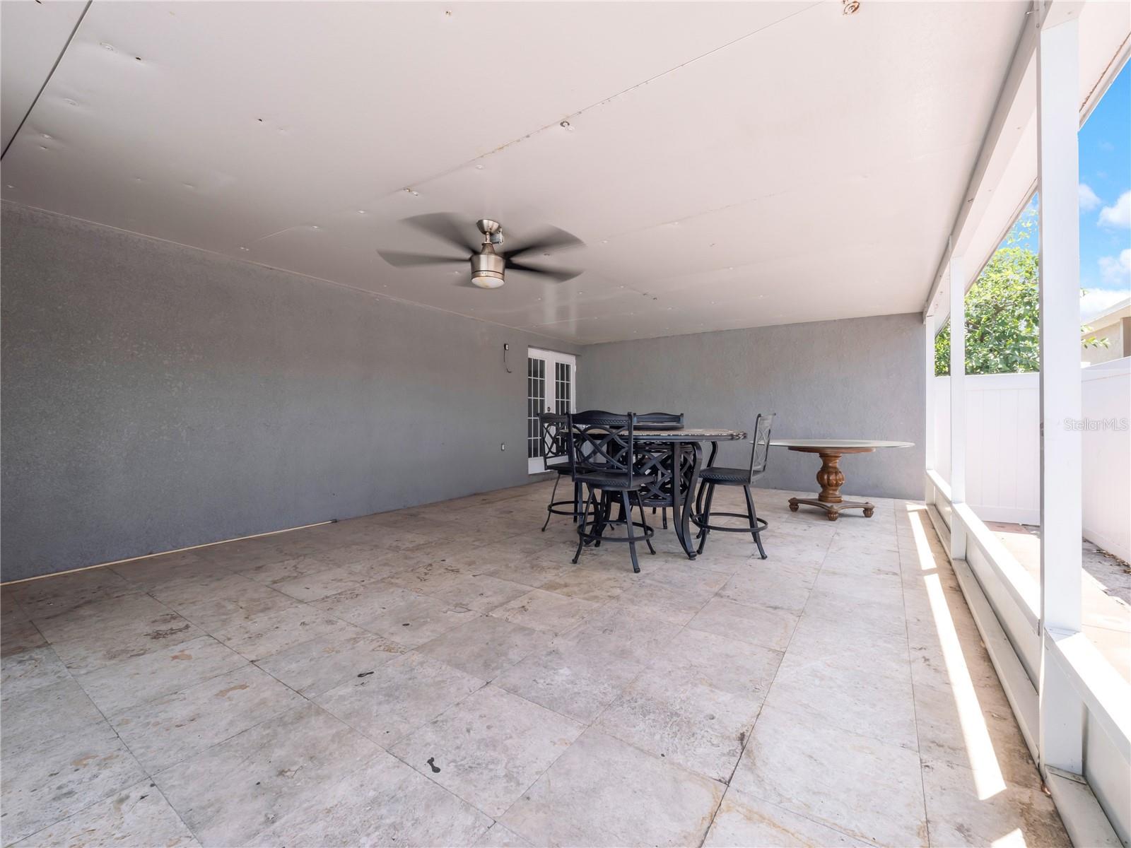 3122 W CREST AVE, TAMPA, FL, 33614