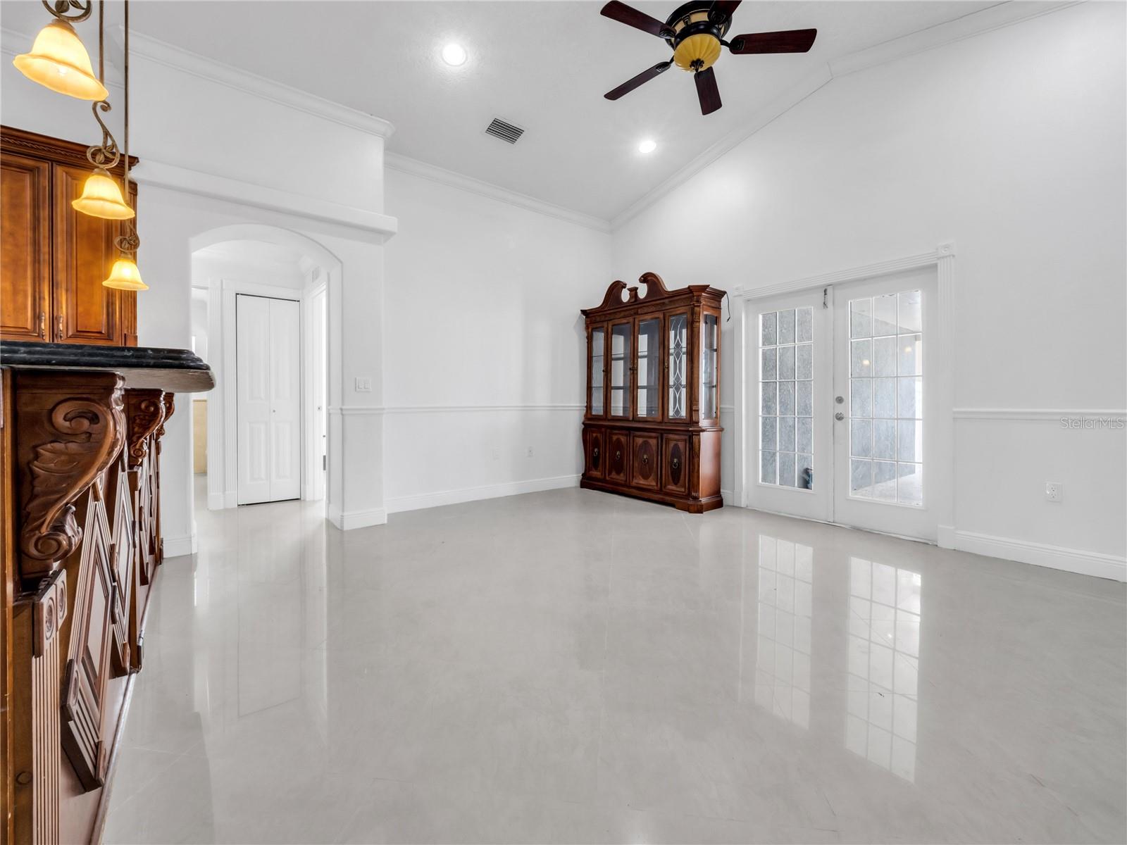 3122 W CREST AVE, TAMPA, FL, 33614