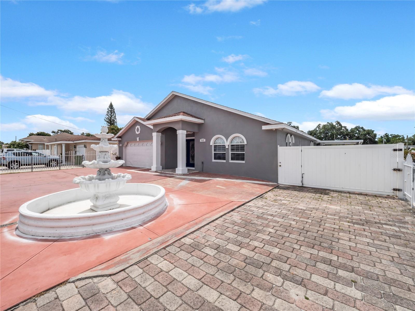 3122 W CREST AVE, TAMPA, FL, 33614