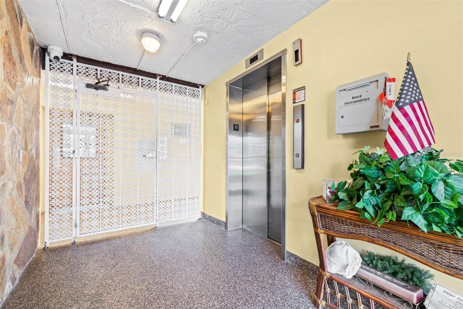 8950 PARK BLVD #609, SEMINOLE, FL, 33777