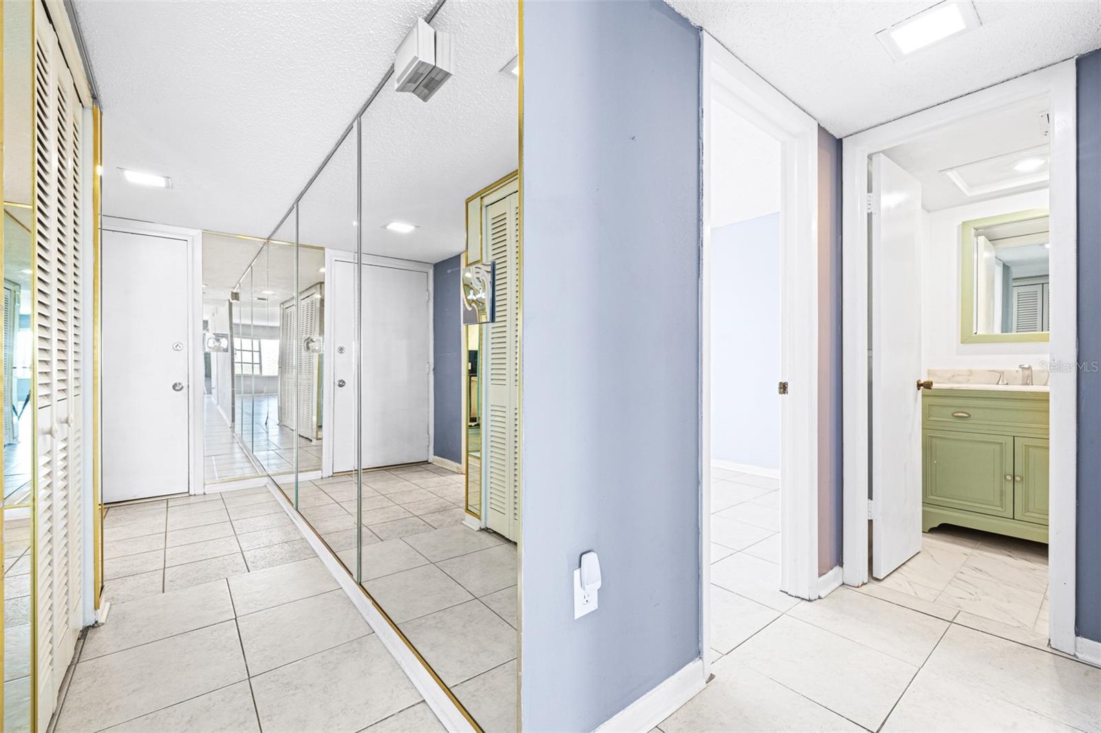 8950 PARK BLVD #609, SEMINOLE, FL, 33777