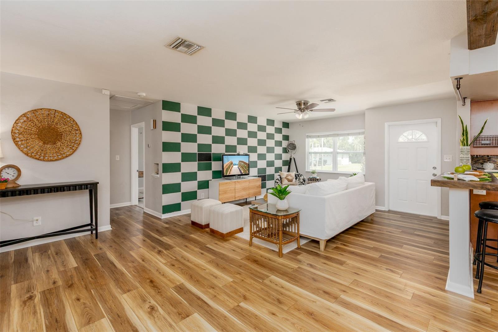 8242 31ST TER N, ST PETERSBURG, FL, 33710