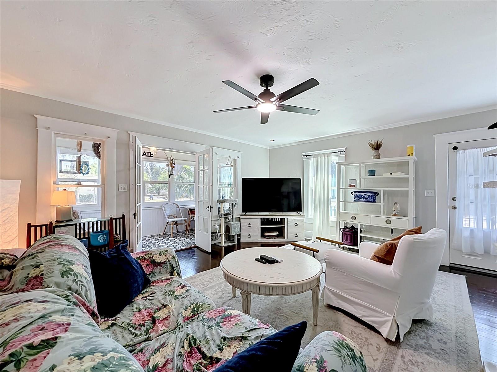 701 14TH ST N, ST PETERSBURG, FL, 33705