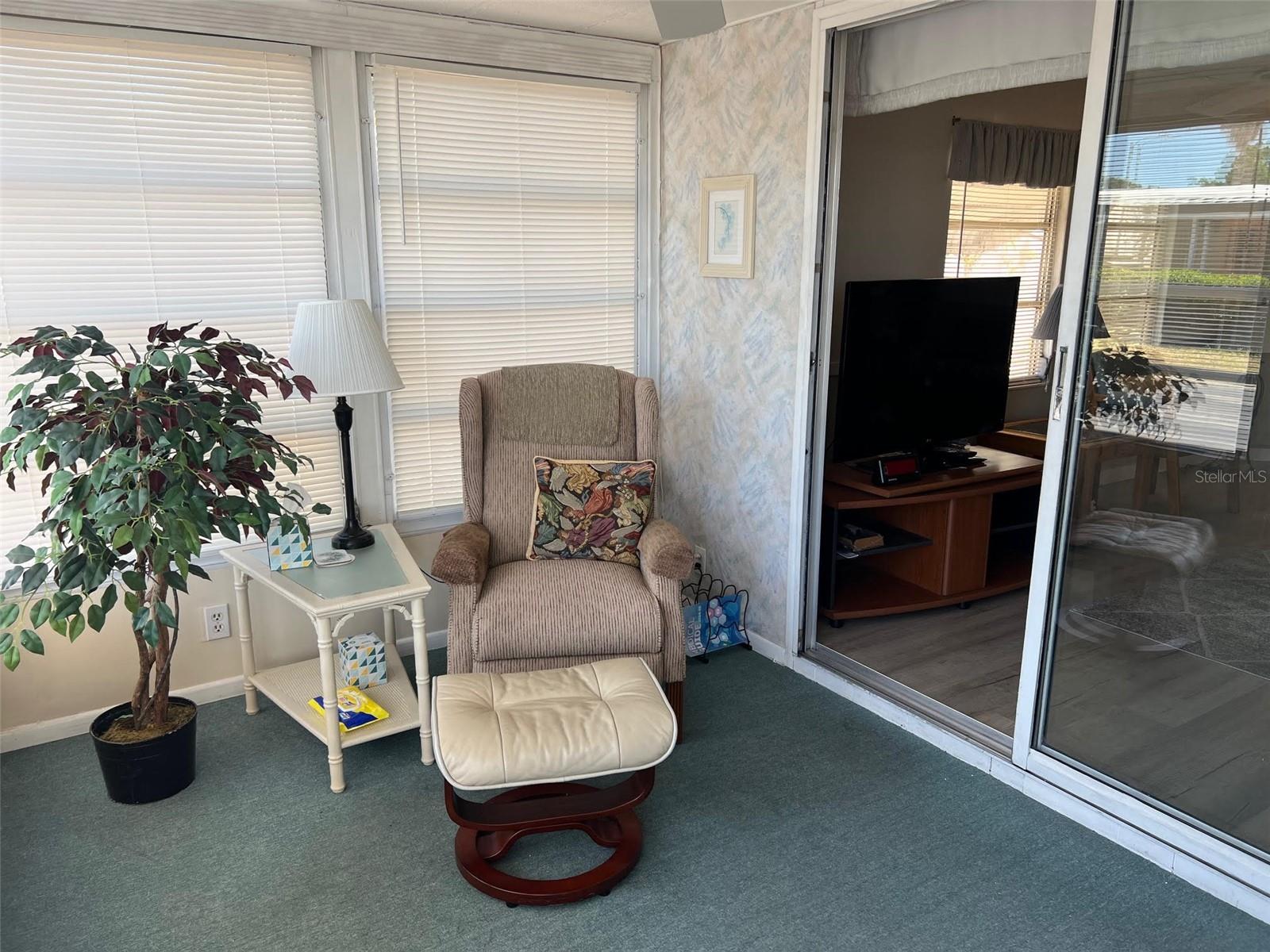 71 ROYAL PALM CIR, LARGO, FL, 33778