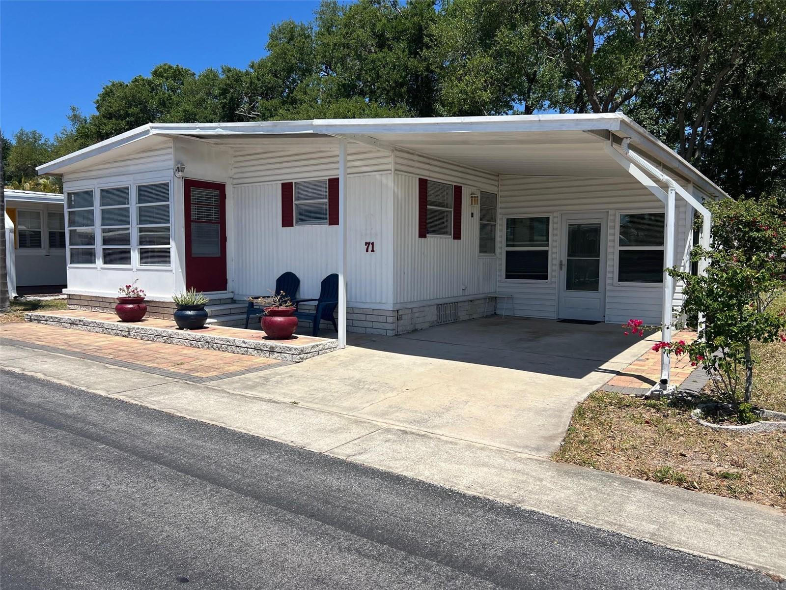 71 ROYAL PALM CIR, LARGO, FL, 33778
