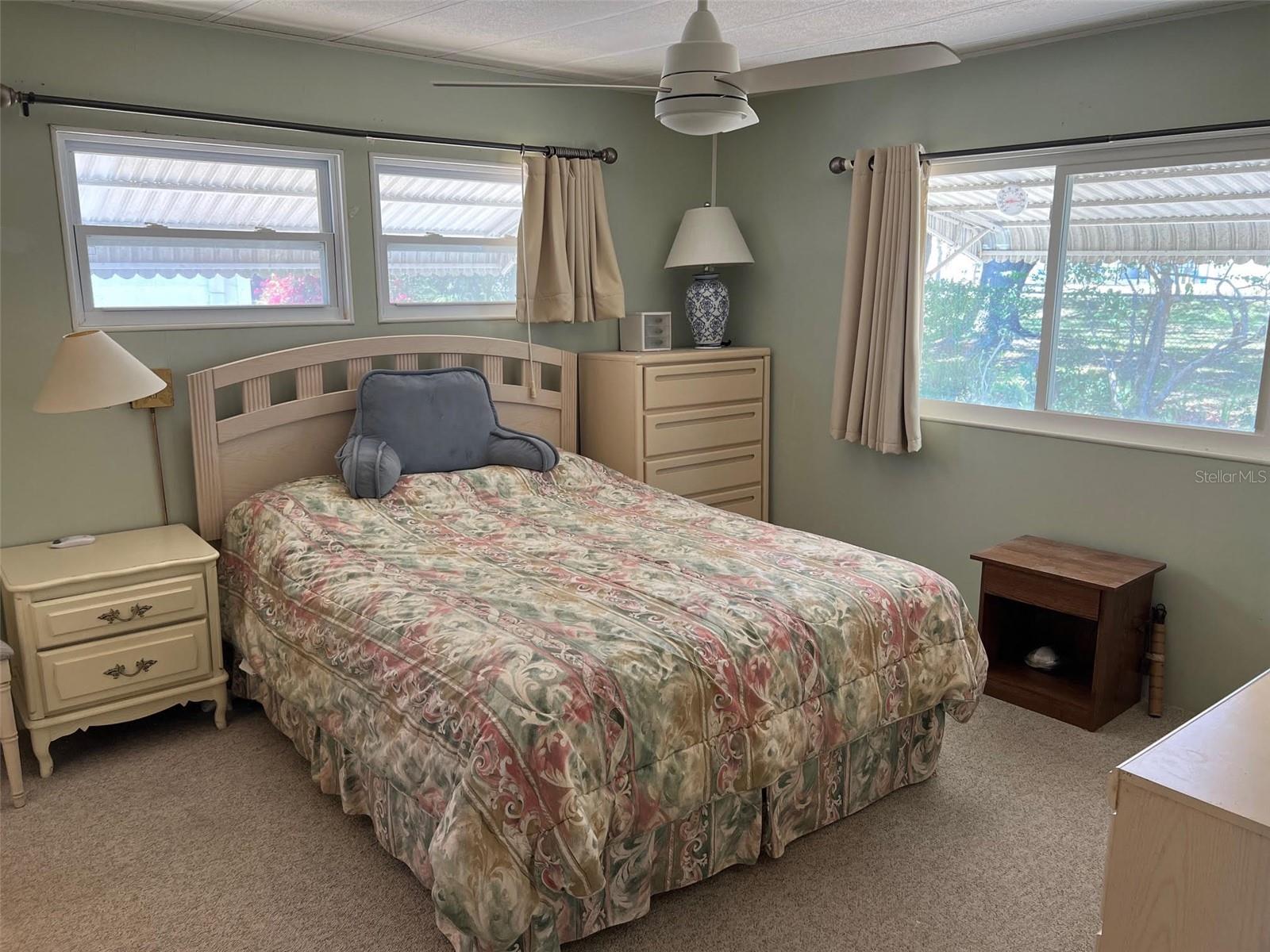71 ROYAL PALM CIR, LARGO, FL, 33778