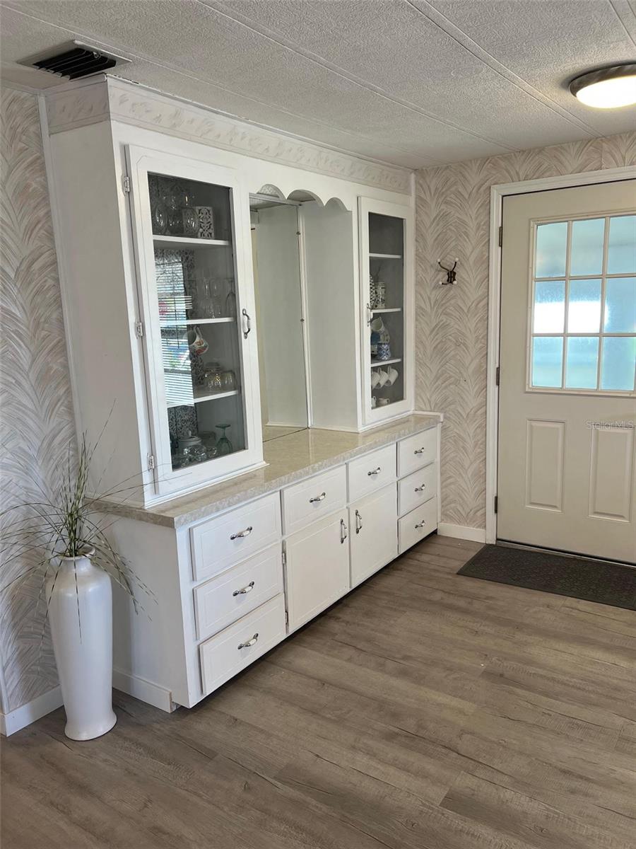 71 ROYAL PALM CIR, LARGO, FL, 33778