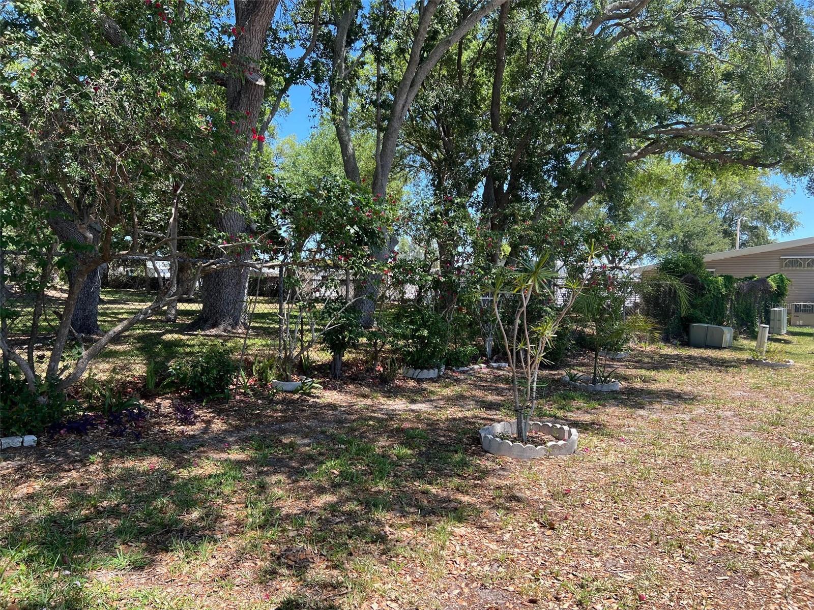 71 ROYAL PALM CIR, LARGO, FL, 33778