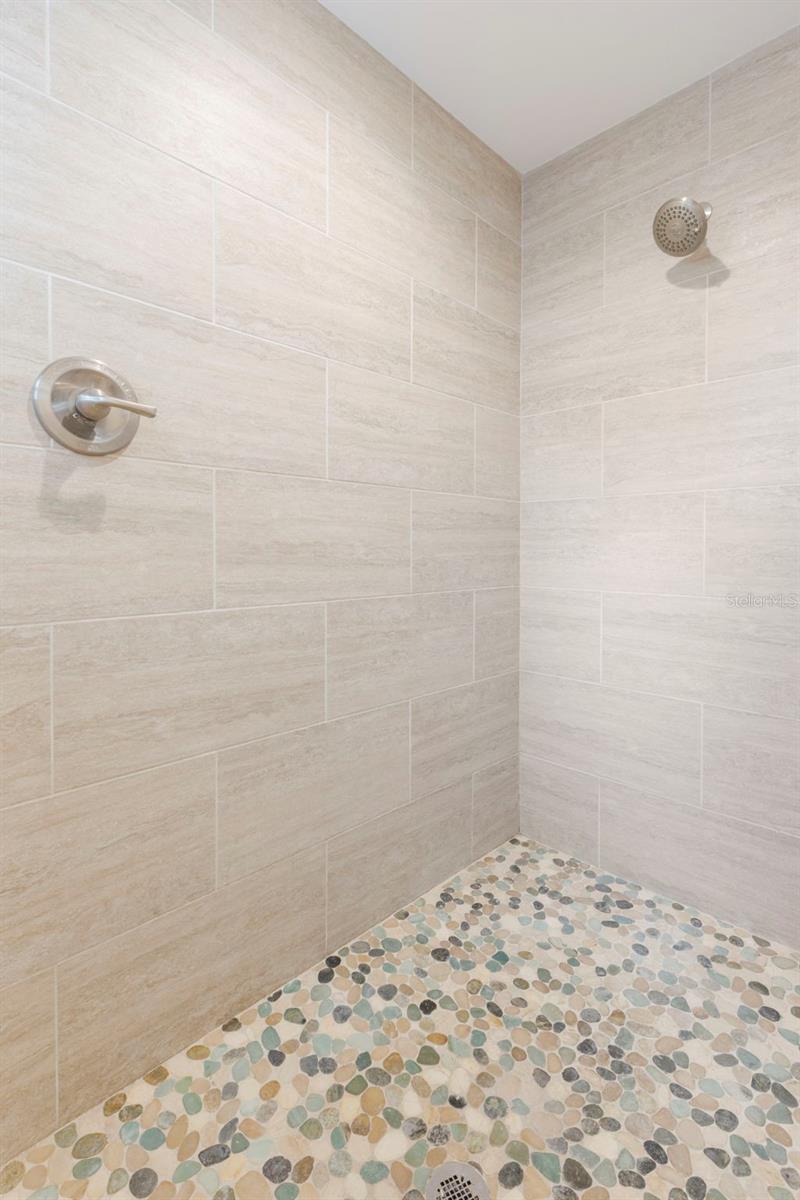 1824 DOUGLAS AVE, DUNEDIN, FL, 34698