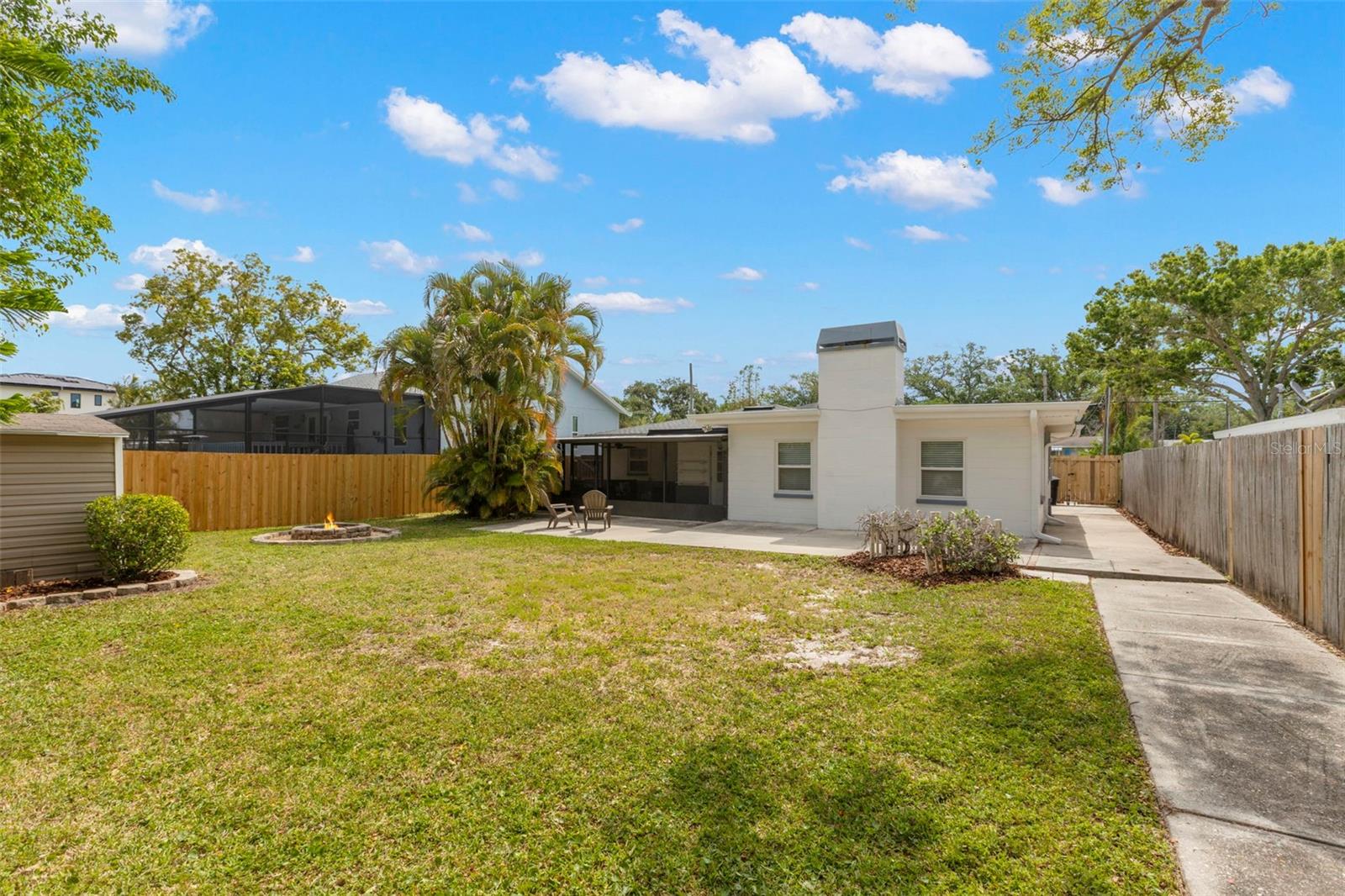 1824 DOUGLAS AVE, DUNEDIN, FL, 34698