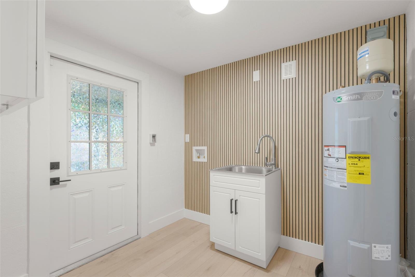 1824 DOUGLAS AVE, DUNEDIN, FL, 34698