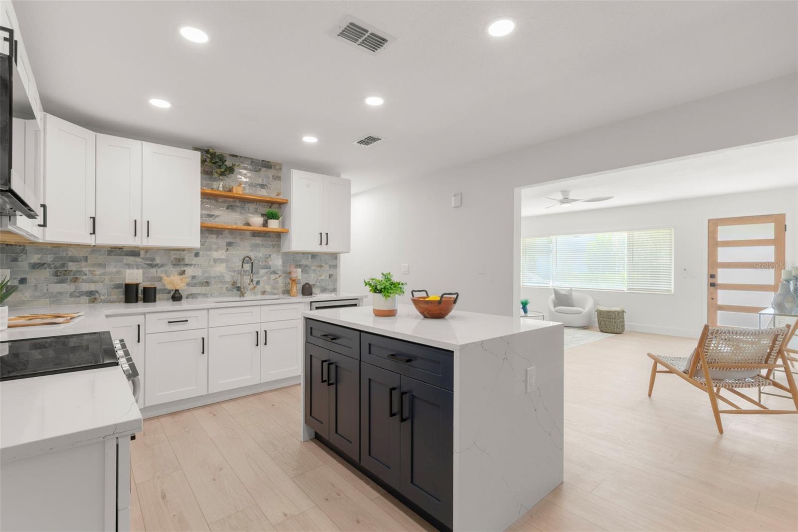 1824 DOUGLAS AVE, DUNEDIN, FL, 34698