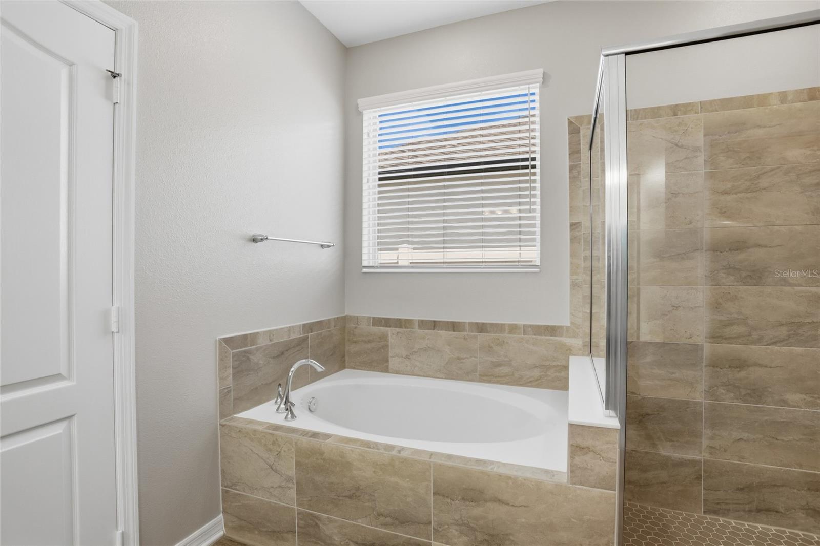 2048 PRAIRIE SAGE LN, LONGWOOD, FL, 32750