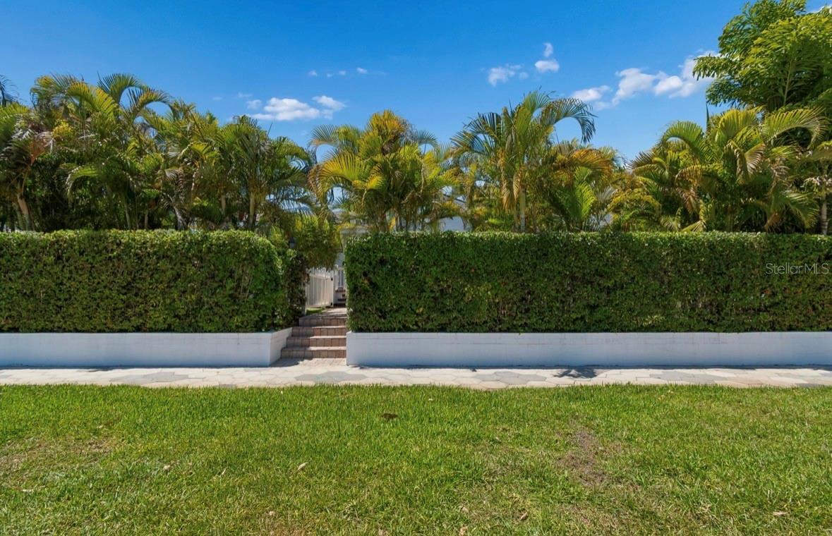 1820 1ST ST N, ST PETERSBURG, FL, 33704