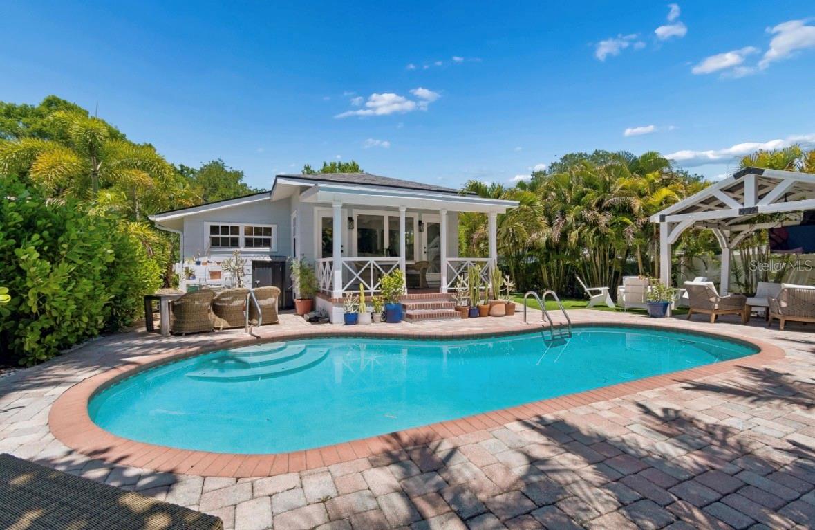 1820 1ST ST N, ST PETERSBURG, FL, 33704