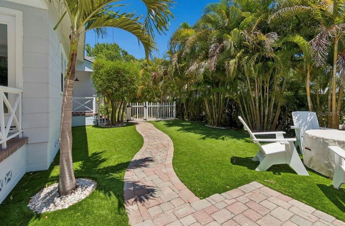 1820 1ST ST N, ST PETERSBURG, FL, 33704