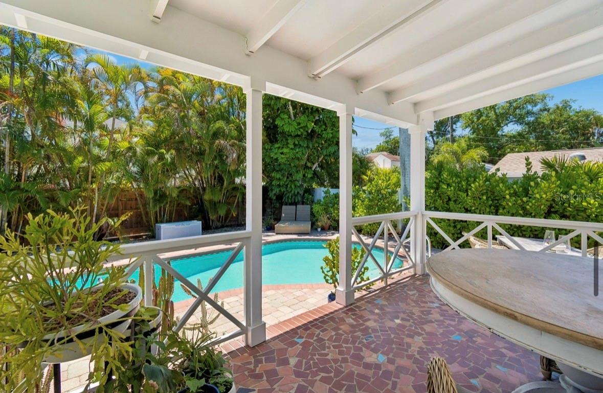 1820 1ST ST N, ST PETERSBURG, FL, 33704