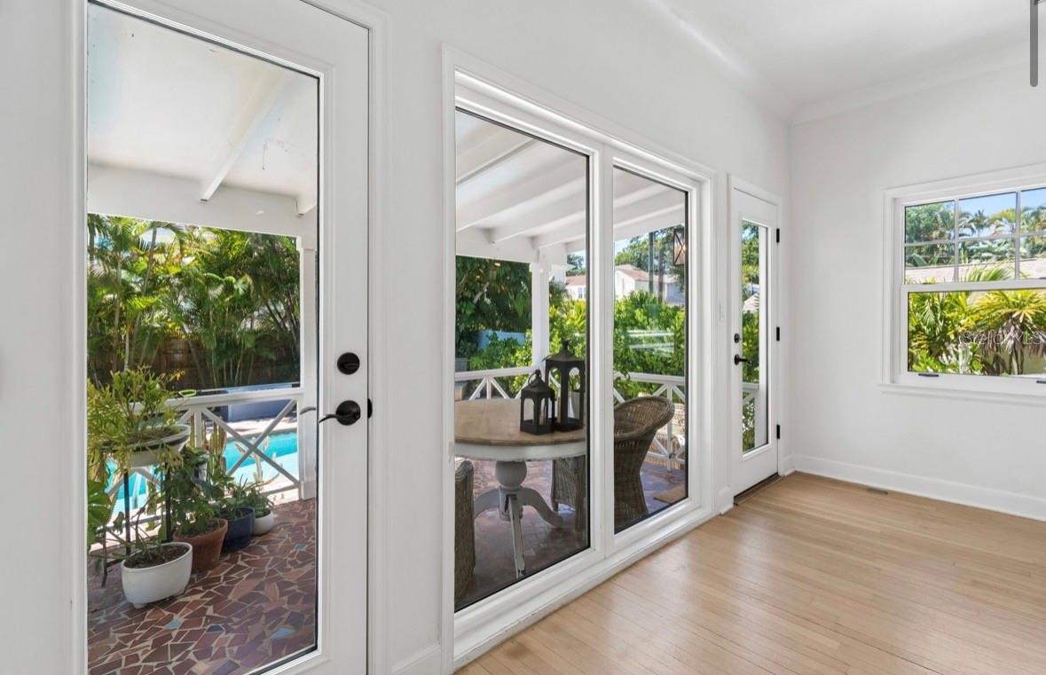 1820 1ST ST N, ST PETERSBURG, FL, 33704