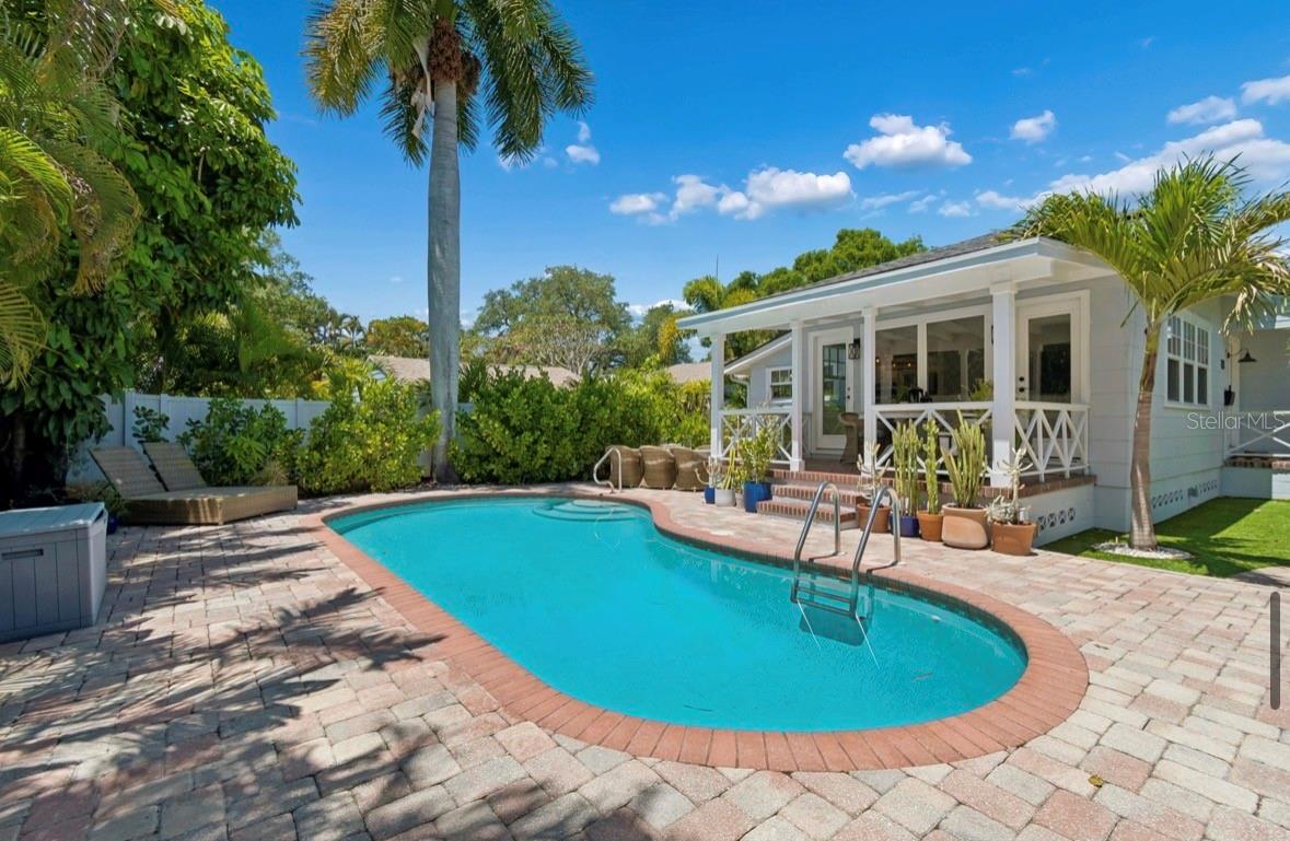 1820 1ST ST N, ST PETERSBURG, FL, 33704