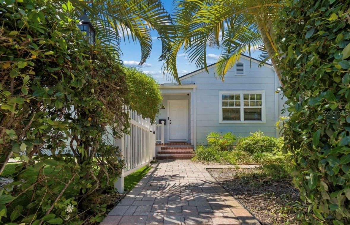 1820 1ST ST N, ST PETERSBURG, FL, 33704