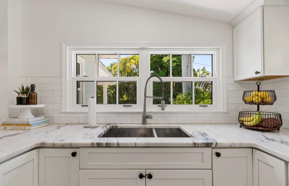 1820 1ST ST N, ST PETERSBURG, FL, 33704