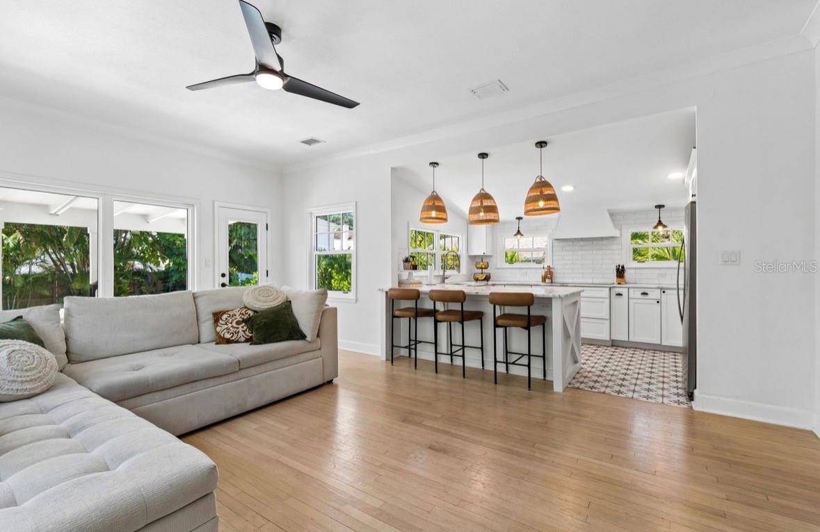 1820 1ST ST N, ST PETERSBURG, FL, 33704
