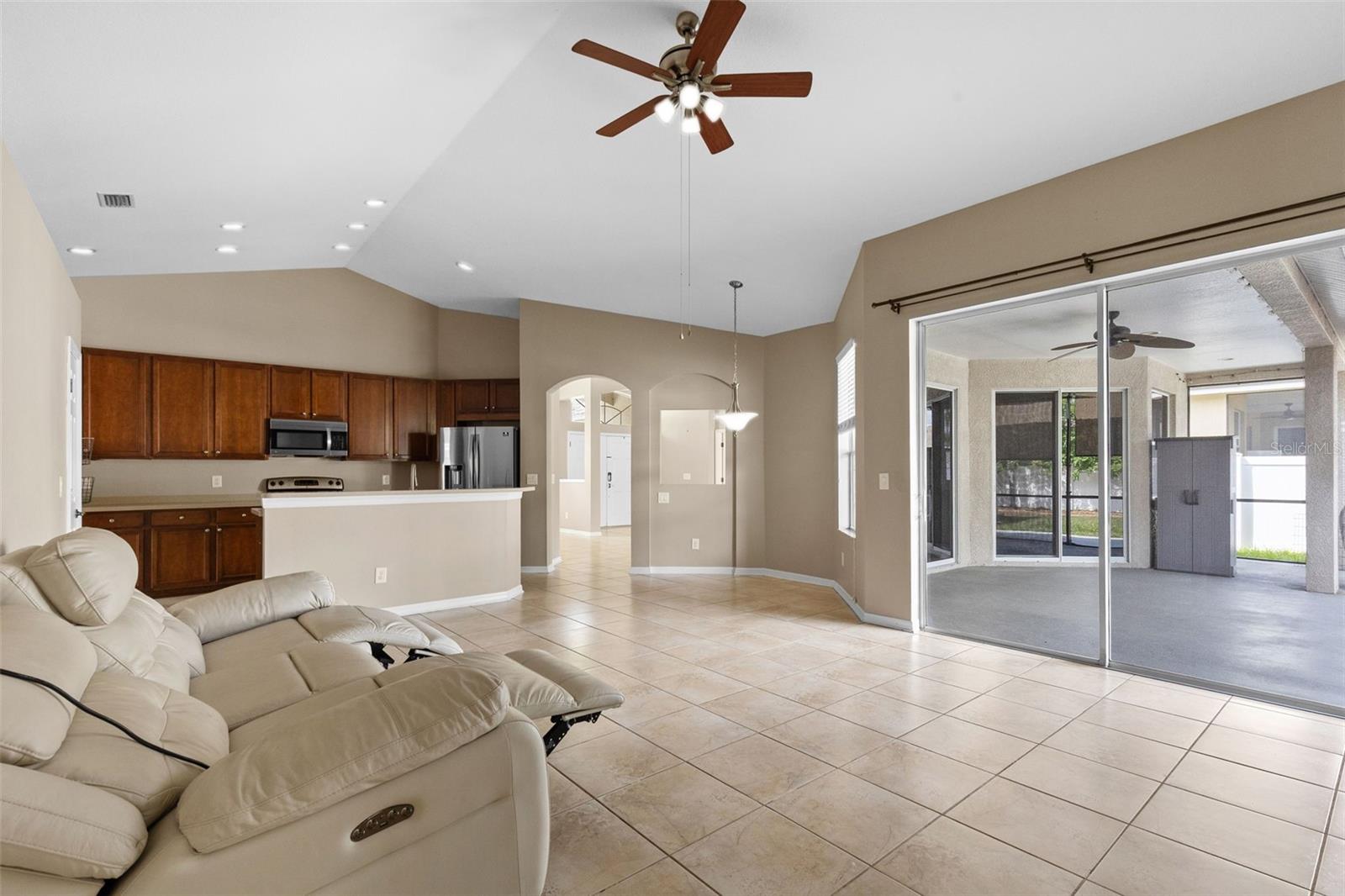 13655 ARTESA BELL DR, RIVERVIEW, FL, 33579