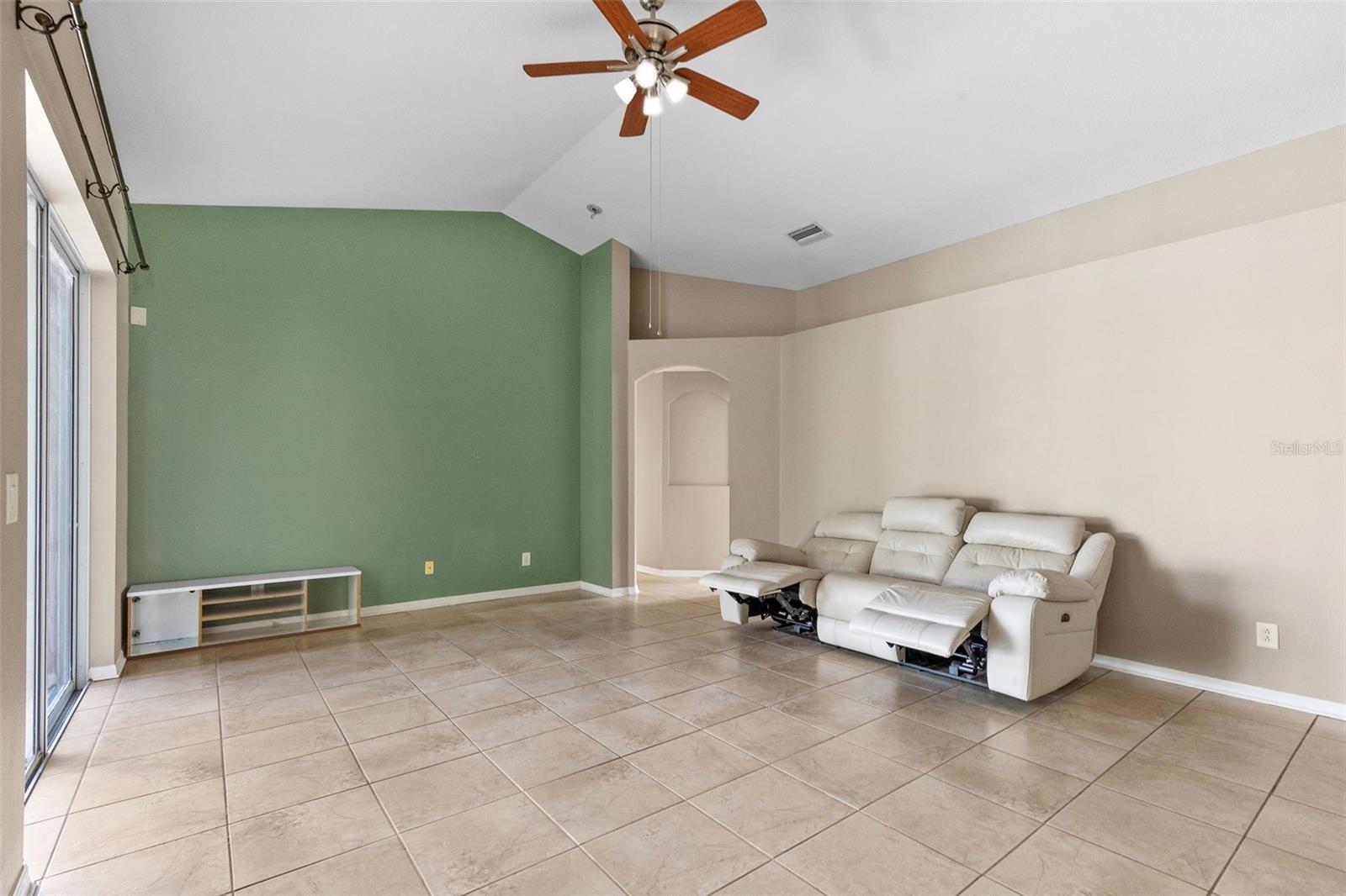 13655 ARTESA BELL DR, RIVERVIEW, FL, 33579