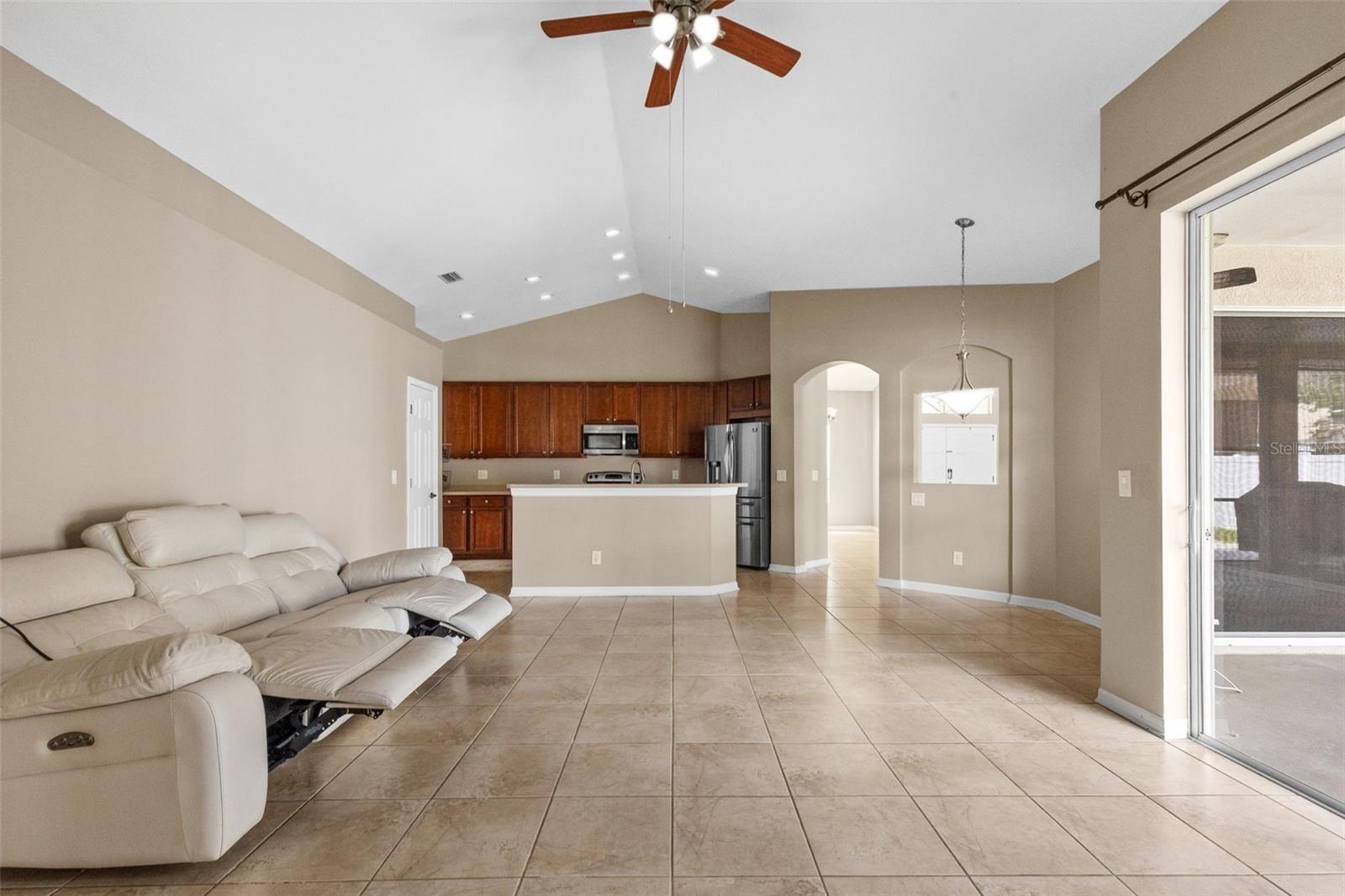 13655 ARTESA BELL DR, RIVERVIEW, FL, 33579