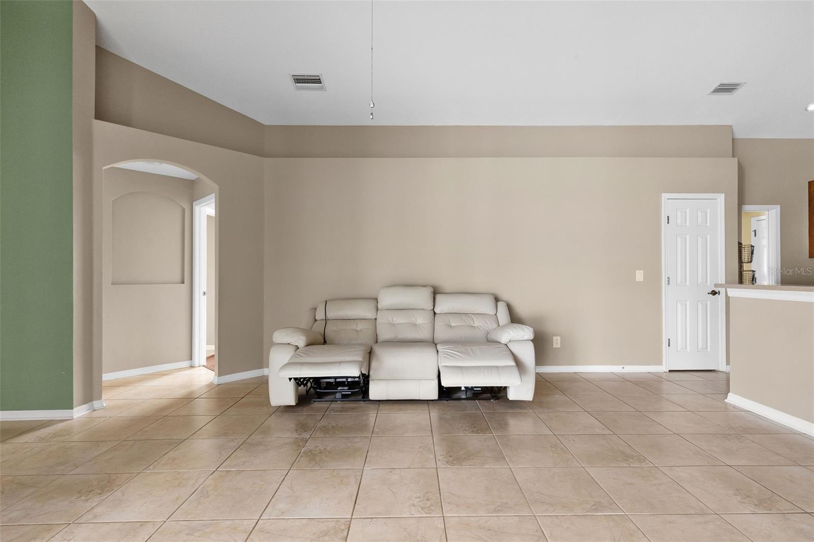 13655 ARTESA BELL DR, RIVERVIEW, FL, 33579