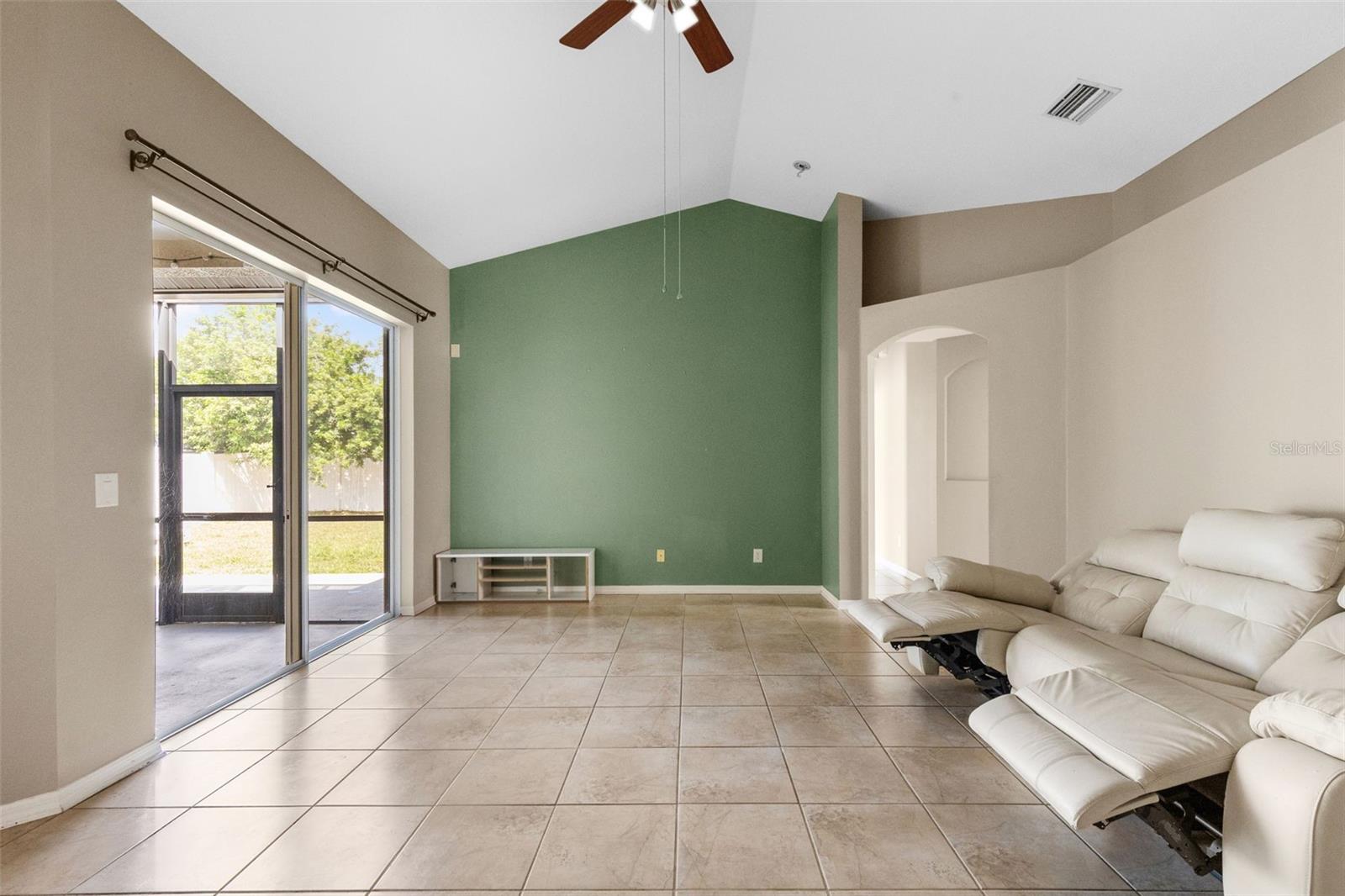 13655 ARTESA BELL DR, RIVERVIEW, FL, 33579