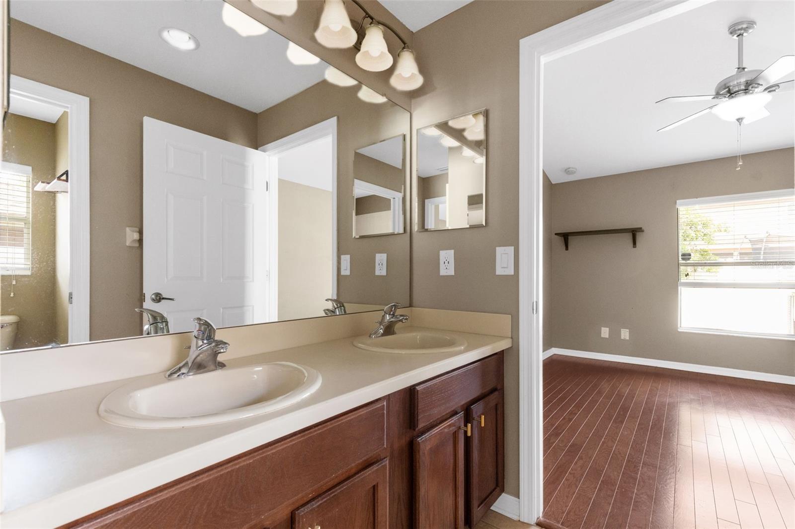 13655 ARTESA BELL DR, RIVERVIEW, FL, 33579