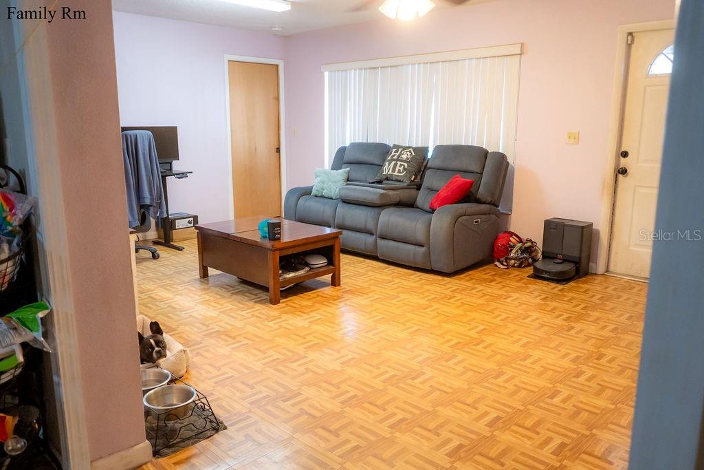 8204 TRAMMELL TRL, TAMPA, FL, 33619