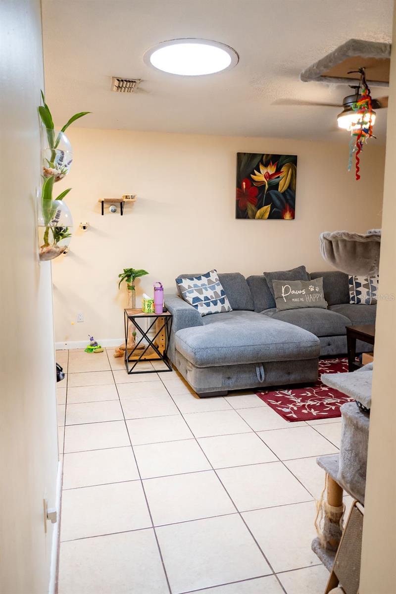8204 TRAMMELL TRL, TAMPA, FL, 33619