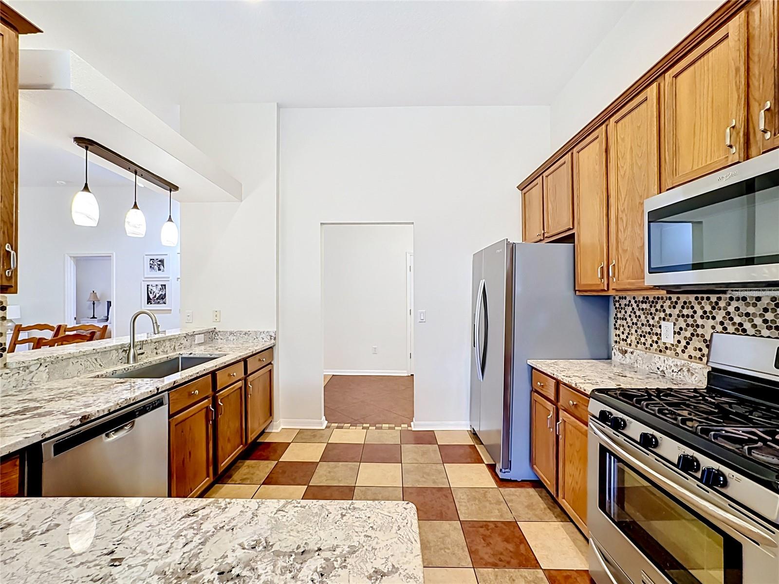 6711 SOMERSET GARDEN WAY, APOLLO BEACH, FL, 33572
