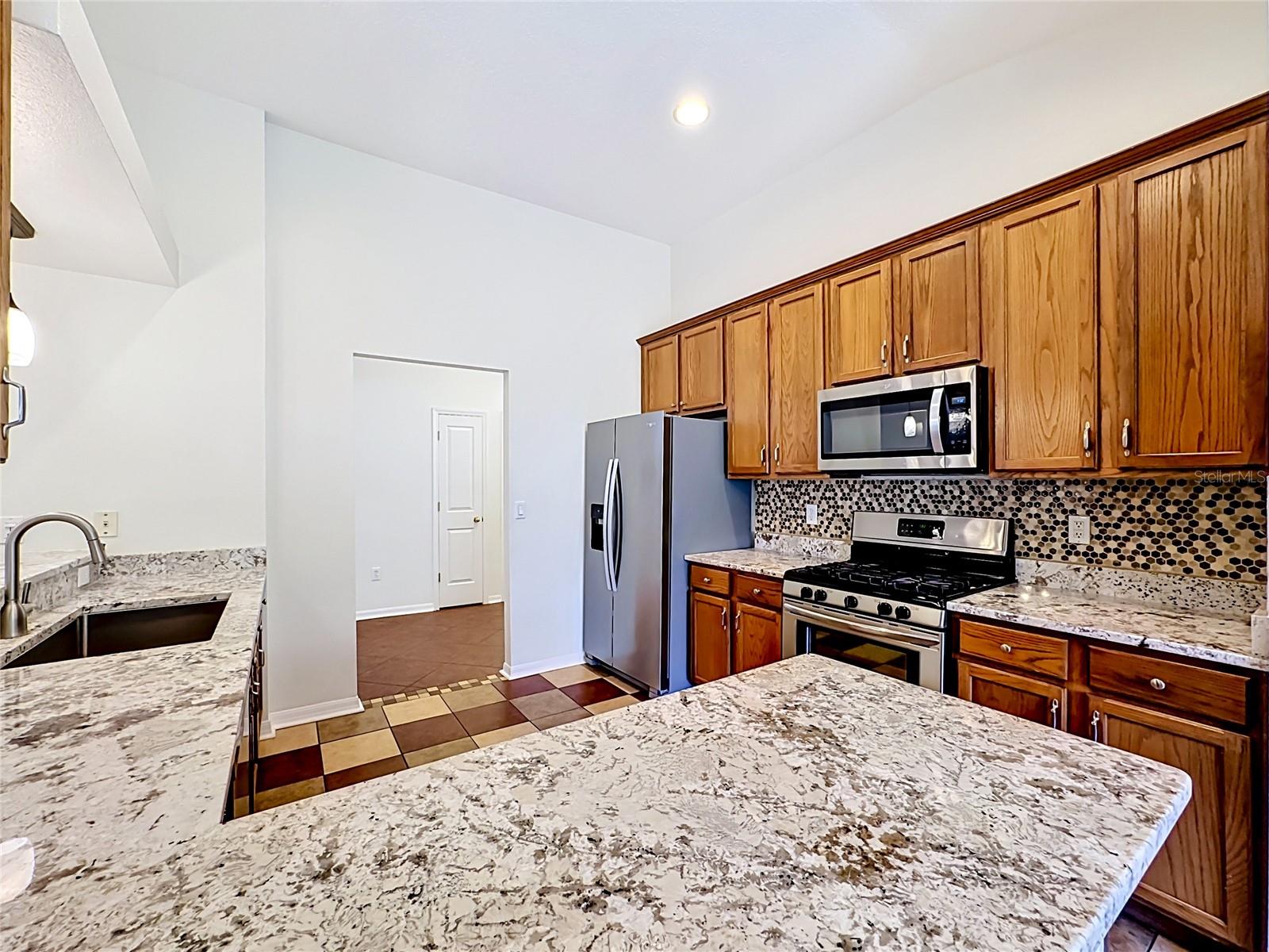 6711 SOMERSET GARDEN WAY, APOLLO BEACH, FL, 33572