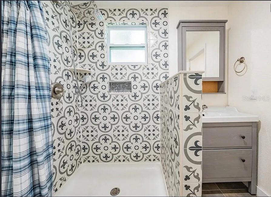 1325 W NORTH B ST, TAMPA, FL, 33606