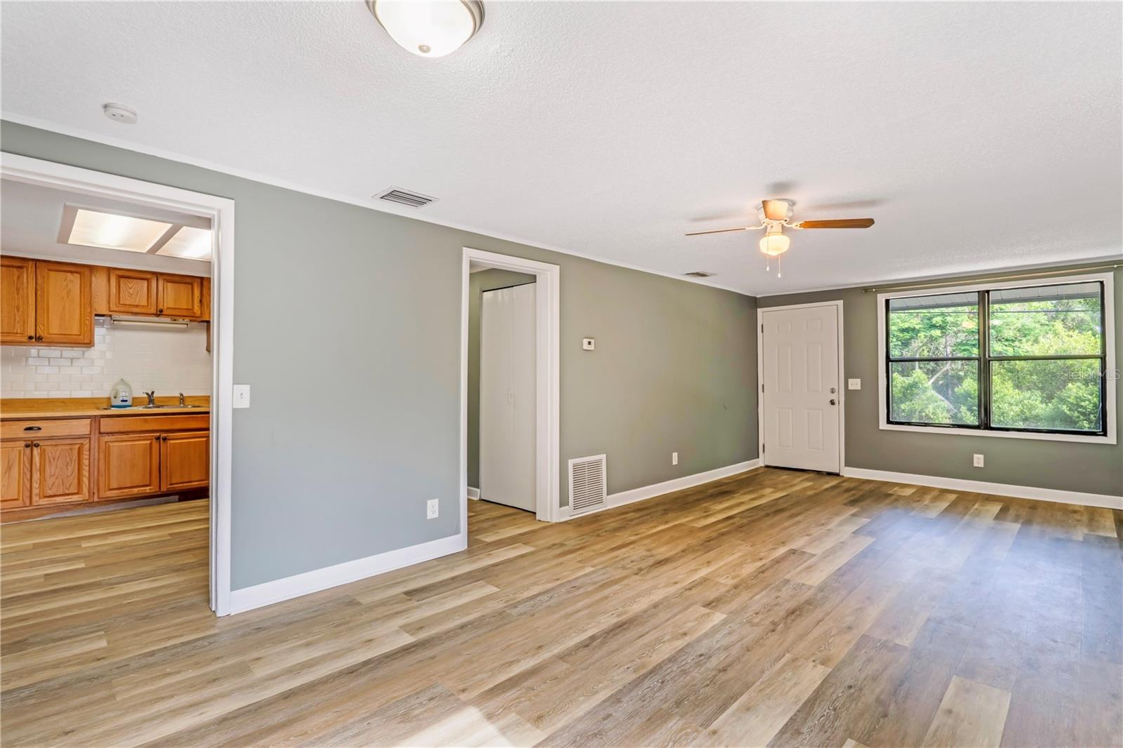 133 COLOMBA RD, DEBARY, FL, 32713