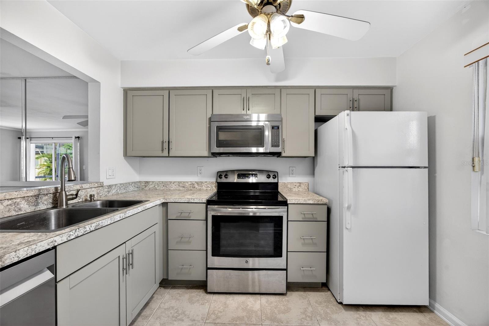 6300 S POINTE BLVD #327, FORT MYERS, FL, 33919