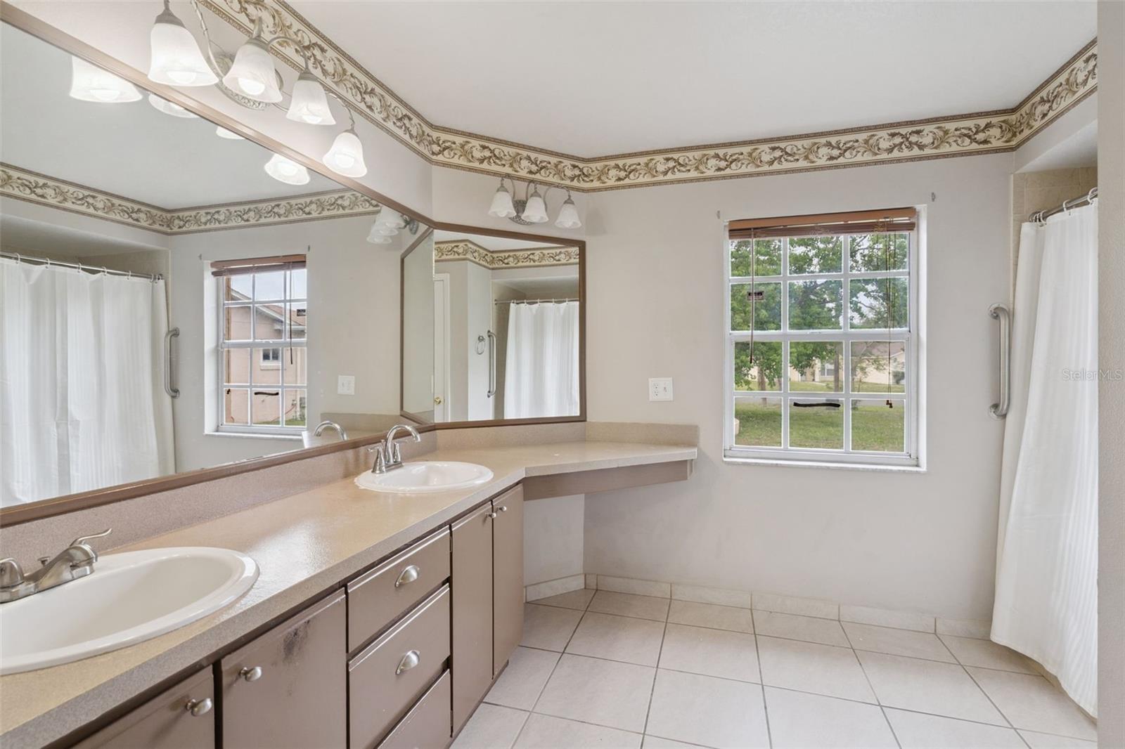 665 STERLING DR, KISSIMMEE, FL, 34758