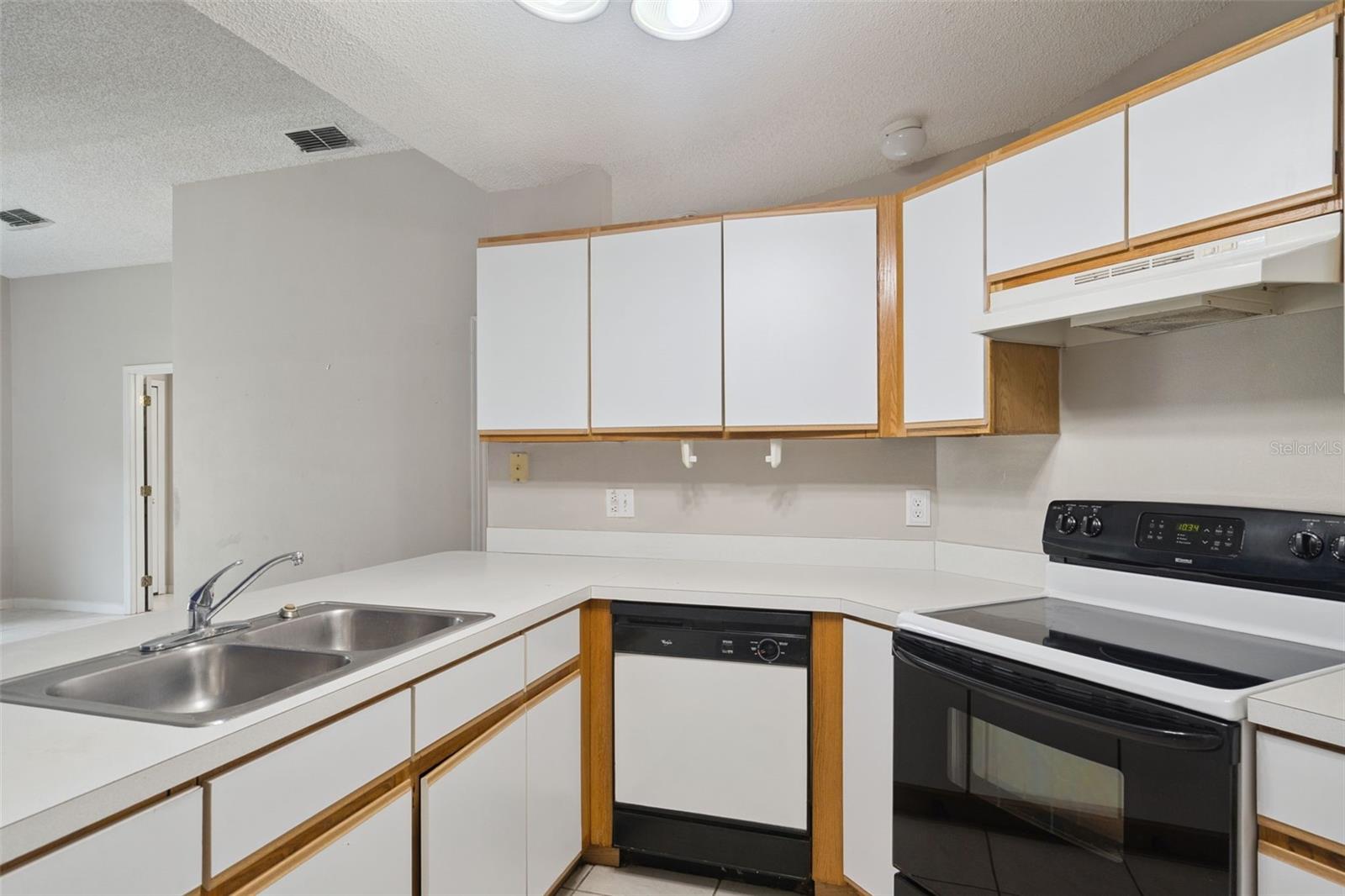 665 STERLING DR, KISSIMMEE, FL, 34758