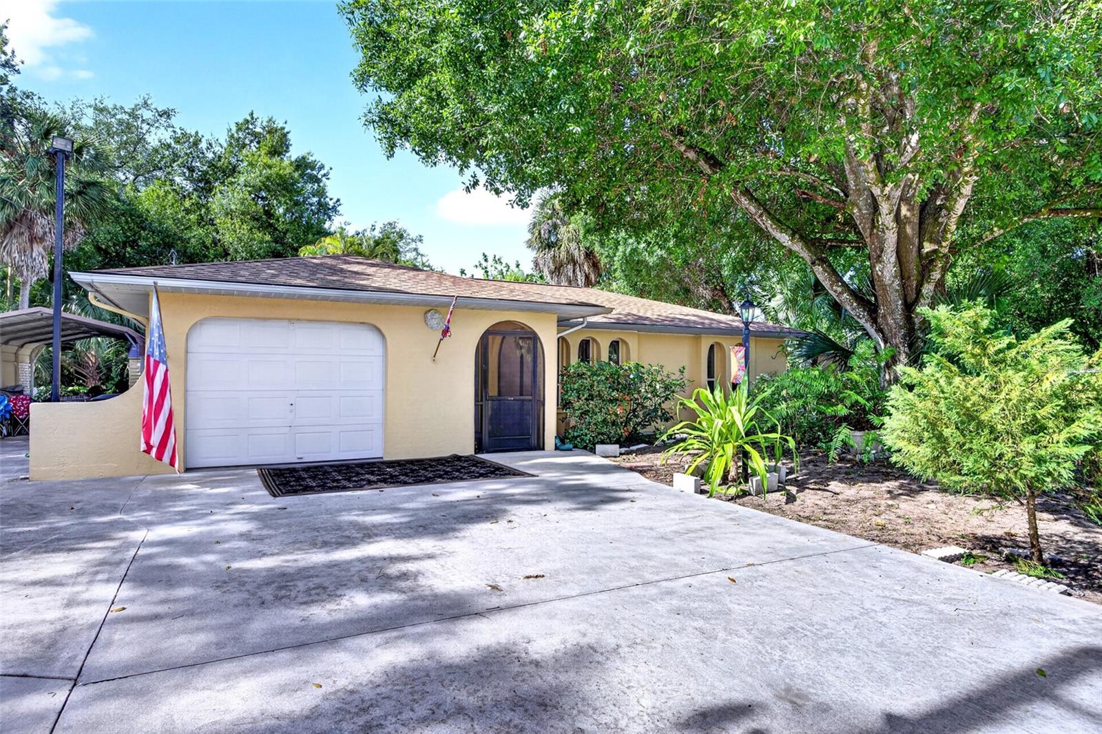 339 W MARIANA AVE, NORTH FORT MYERS, FL, 33903