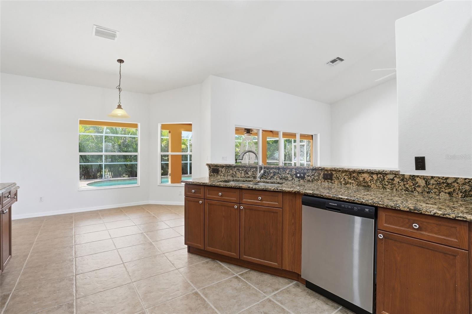 928 NW 5TH PL, CAPE CORAL, FL, 33993