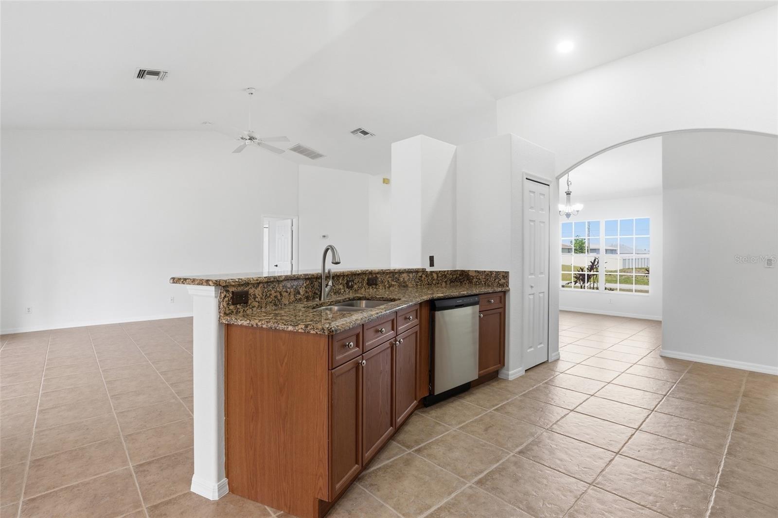 928 NW 5TH PL, CAPE CORAL, FL, 33993