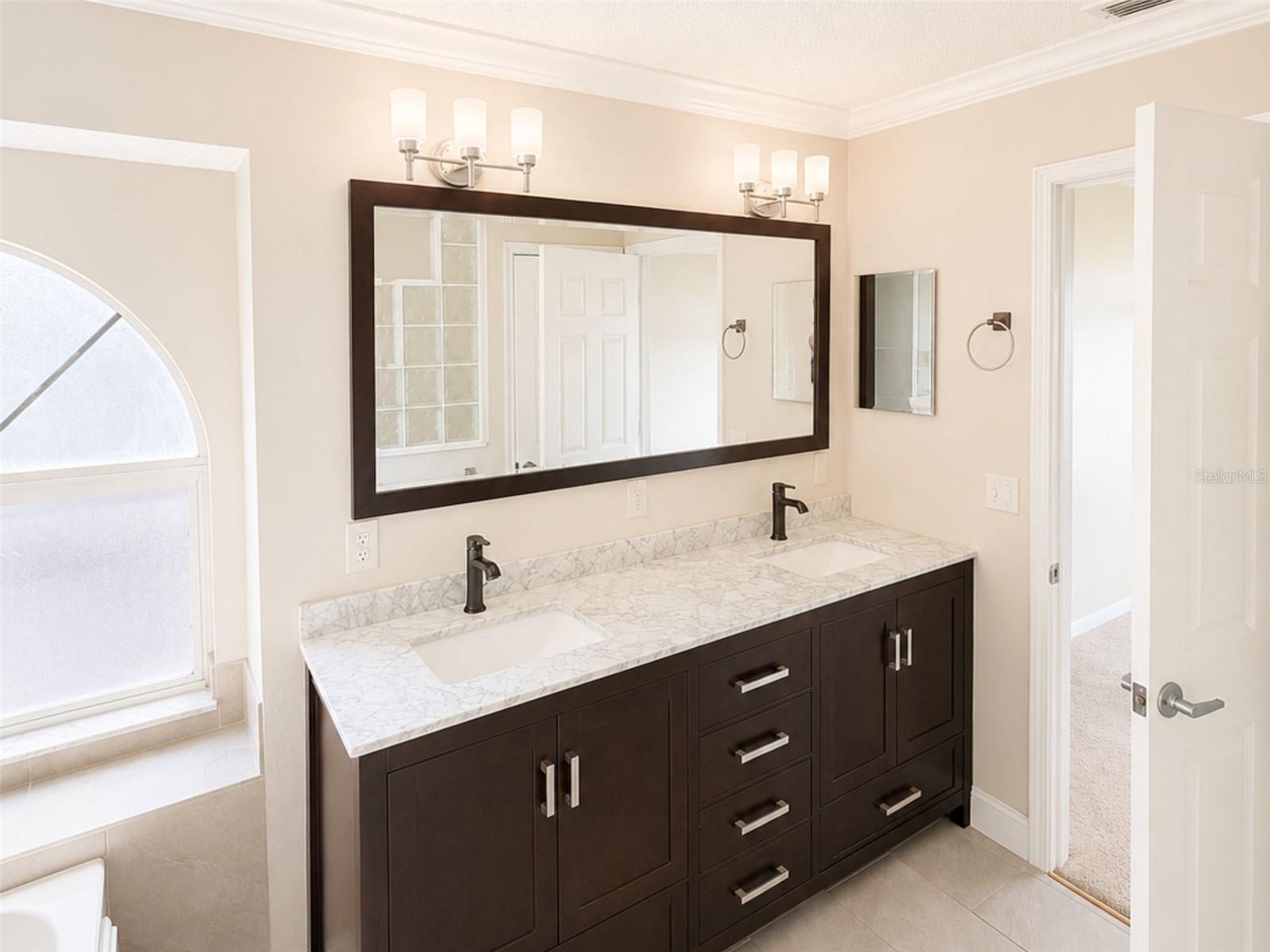 11848 BRANCH MOORING DR, TAMPA, FL, 33635