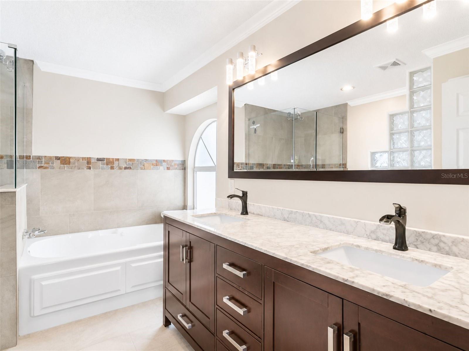 11848 BRANCH MOORING DR, TAMPA, FL, 33635