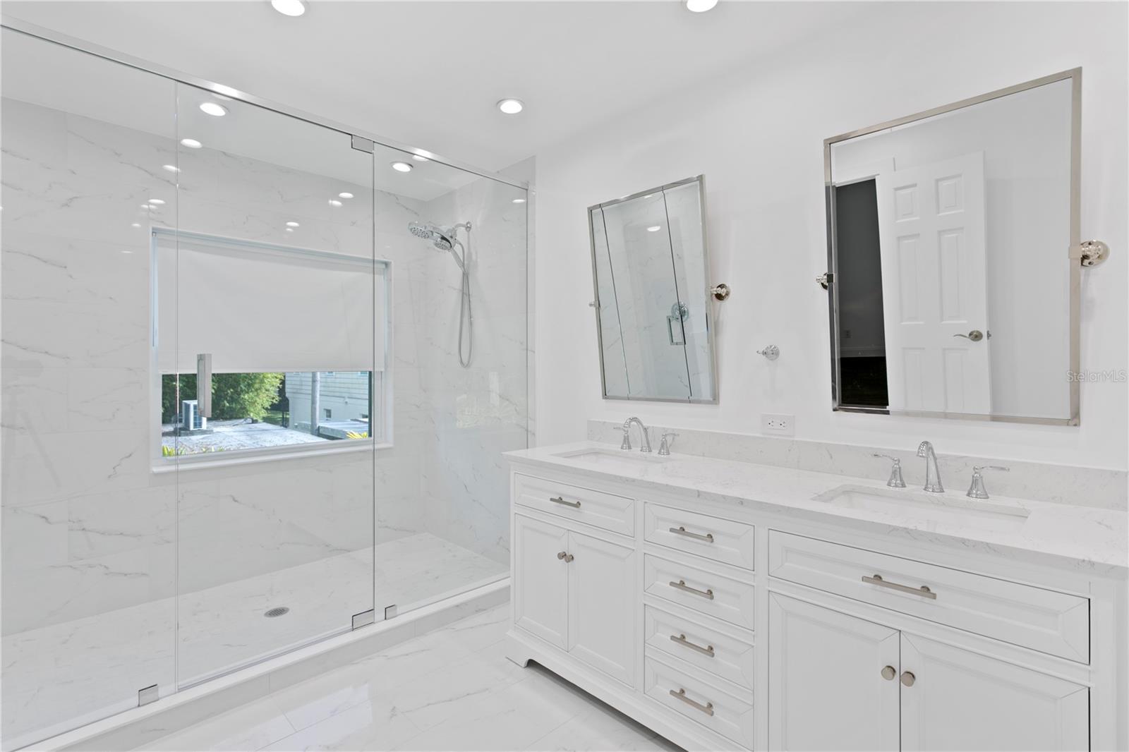 4704 W BROOKWOOD DR, TAMPA, FL, 33629