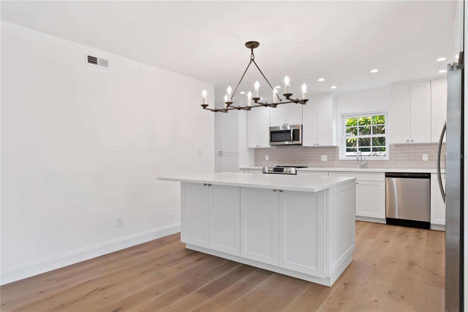 4704 W BROOKWOOD DR, TAMPA, FL, 33629